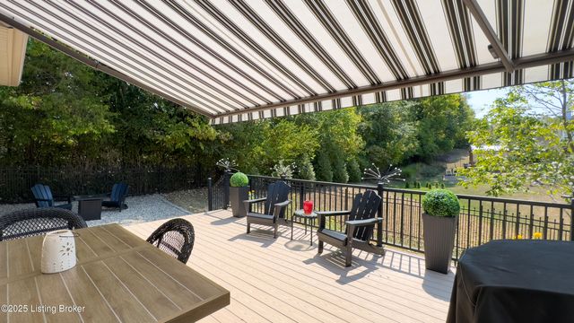 2100 Carabiner Way, Louisville, KY 40245