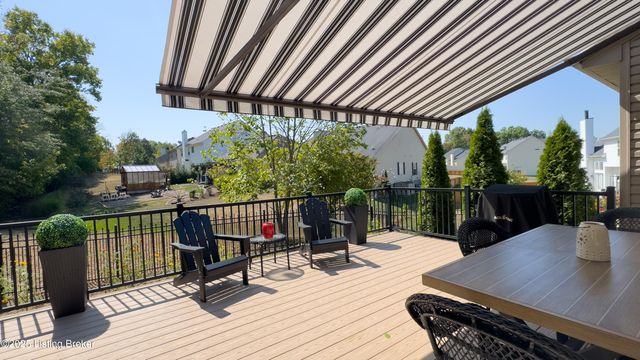 2100 Carabiner Way, Louisville, KY 40245