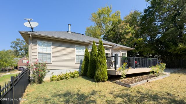 2100 Carabiner Way, Louisville, KY 40245