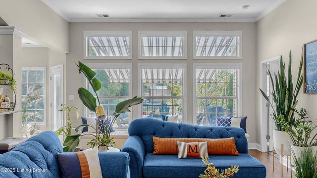 2100 Carabiner Way, Louisville, KY 40245