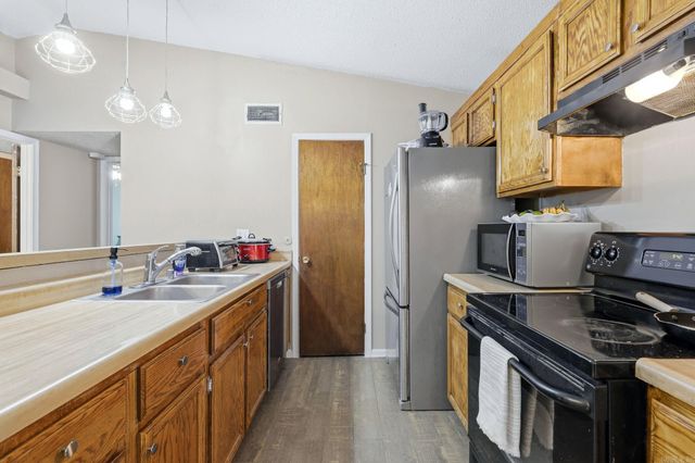 38 Point West Circle, Little Rock, AR 72211