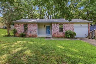 38 Point West Circle, Little Rock, AR 72211