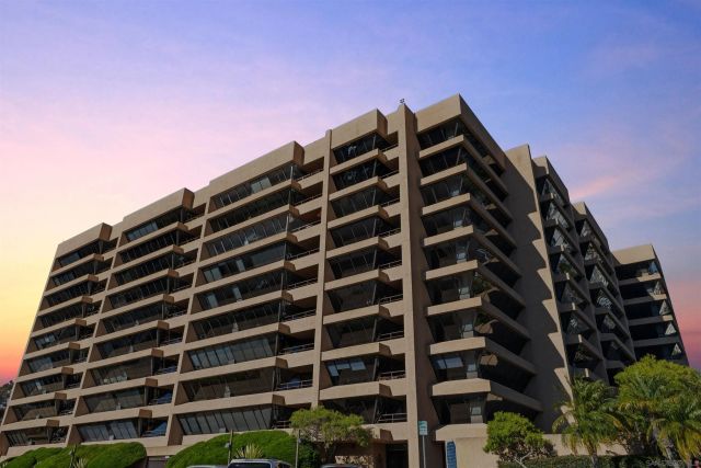 230 W Laurel St 502, San Diego, CA 92101