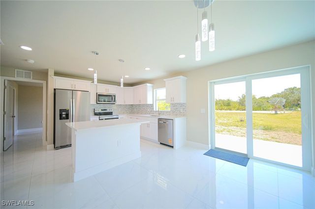 1895 Weldon AVE, Lehigh Acres, FL 33972