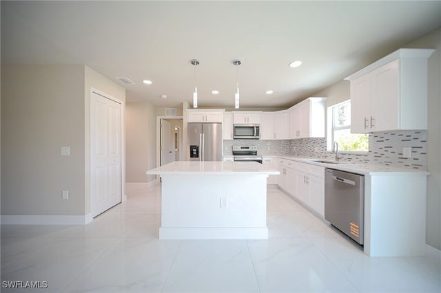 1895 Weldon AVE, Lehigh Acres, FL 33972