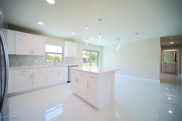 1895 Weldon AVE, Lehigh Acres, FL 33972