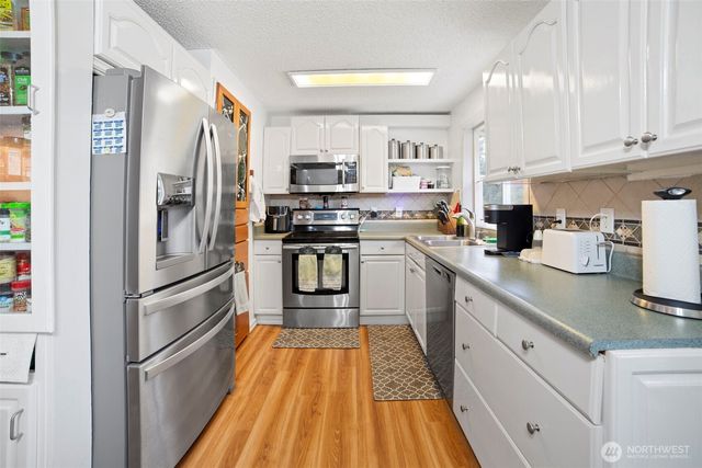 25527 151 Place SE, Covington, WA 98042