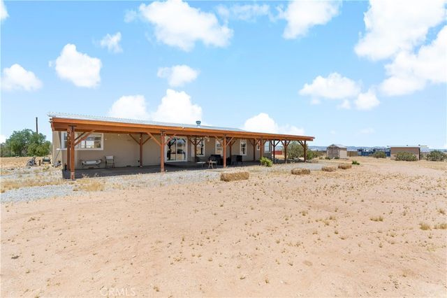 61375 Leslie Lane, Landers, CA 92285