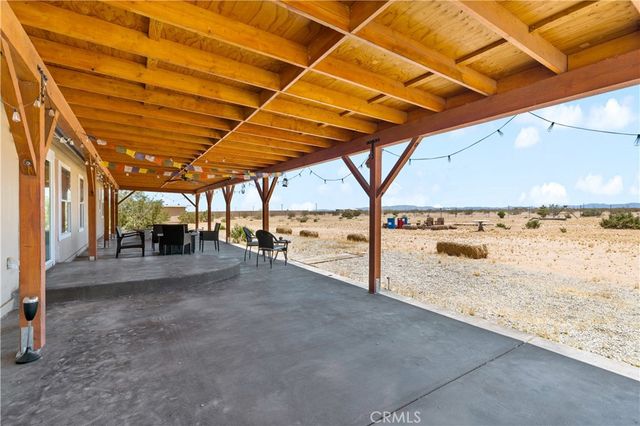 61375 Leslie Lane, Landers, CA 92285