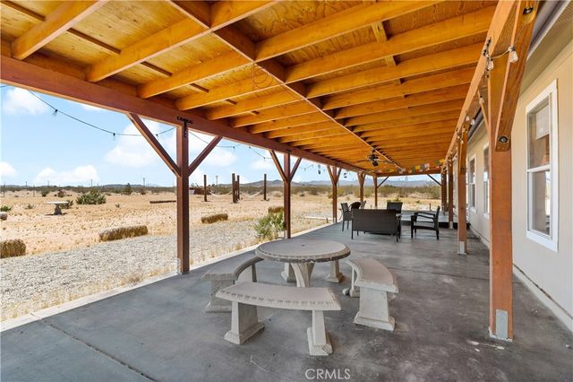 61375 Leslie Lane, Landers, CA 92285