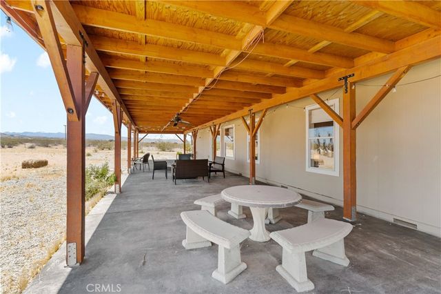 61375 Leslie Lane, Landers, CA 92285