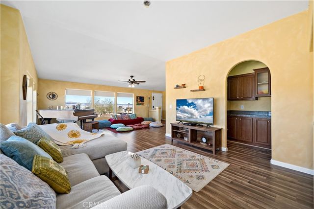 61375 Leslie Lane, Landers, CA 92285