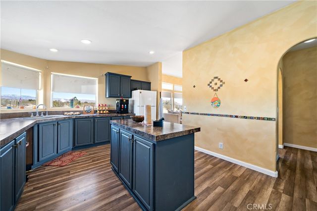 61375 Leslie Lane, Landers, CA 92285