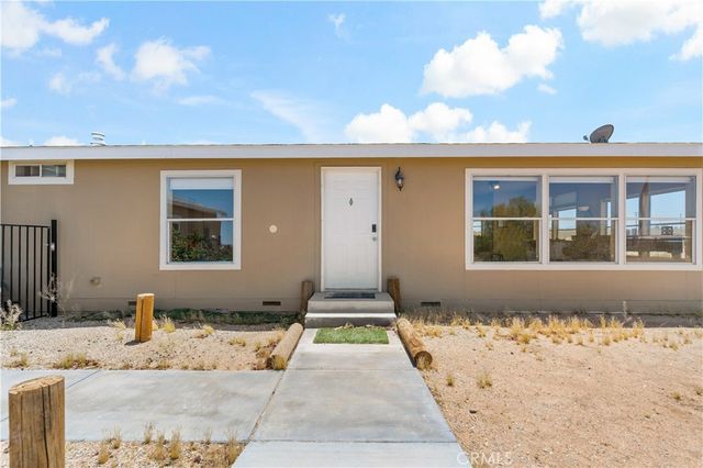 61375 Leslie Lane, Landers, CA 92285