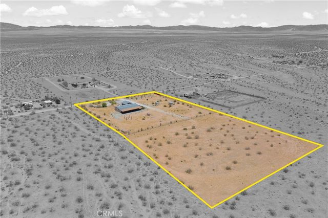 61375 Leslie Lane, Landers, CA 92285