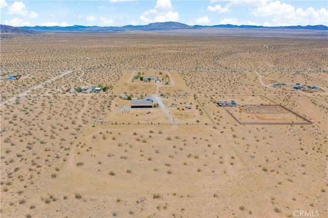 61375 Leslie Lane, Landers, CA 92285