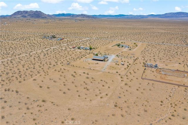 61375 Leslie Lane, Landers, CA 92285