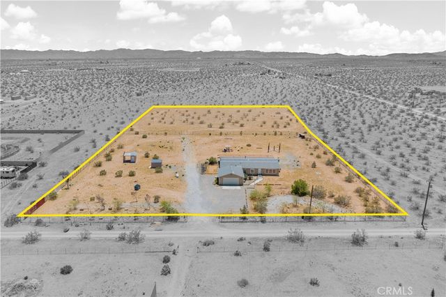 61375 Leslie Lane, Landers, CA 92285