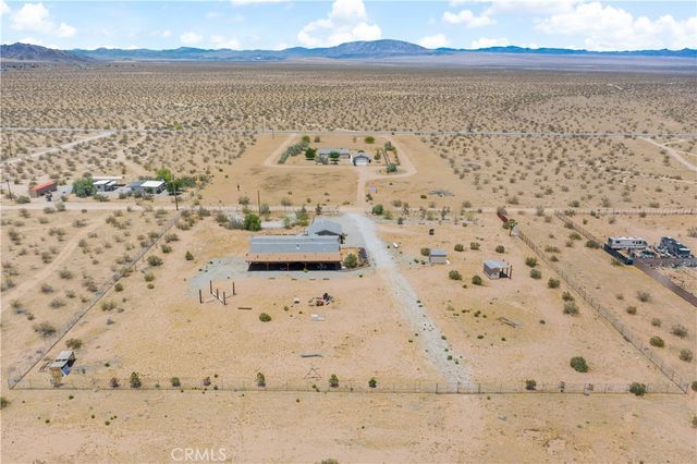 61375 Leslie Lane, Landers, CA 92285