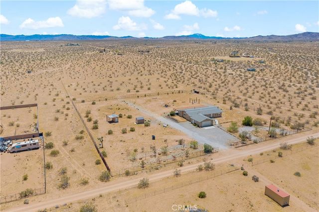 61375 Leslie Lane, Landers, CA 92285