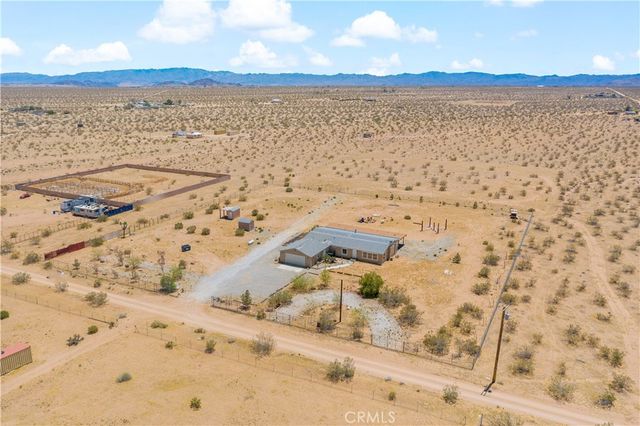 61375 Leslie Lane, Landers, CA 92285