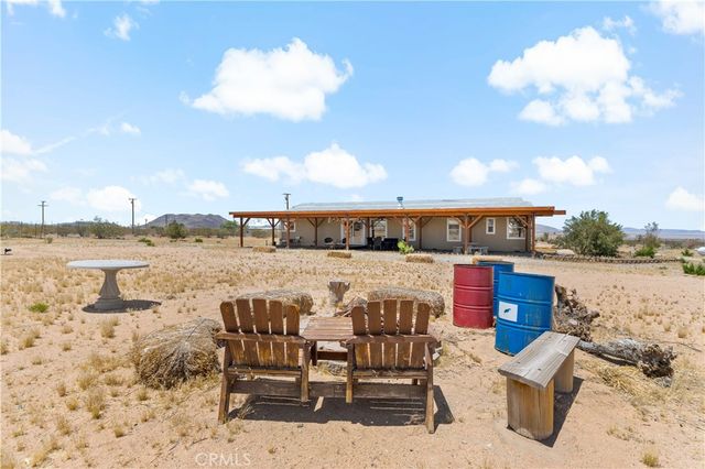 61375 Leslie Lane, Landers, CA 92285