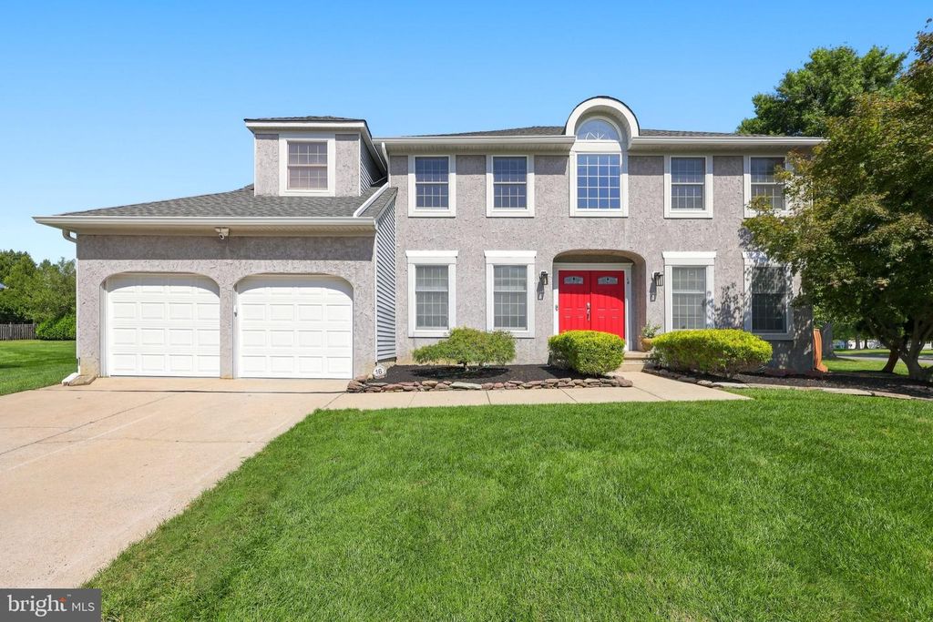 16 KENSINGTON DR, MOUNT HOLLY, NJ 08060 — exterior