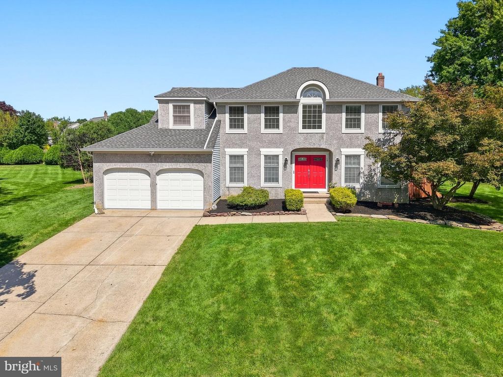 16 KENSINGTON DR, MOUNT HOLLY, NJ 08060 — photo 2