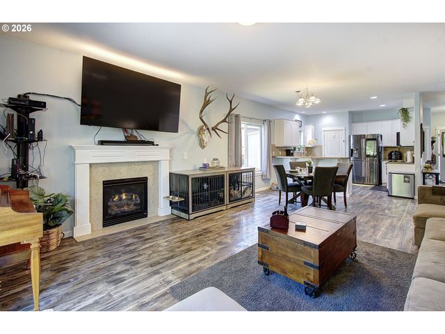 33940 Se ERIKA Ct, Scappoose, OR 97056