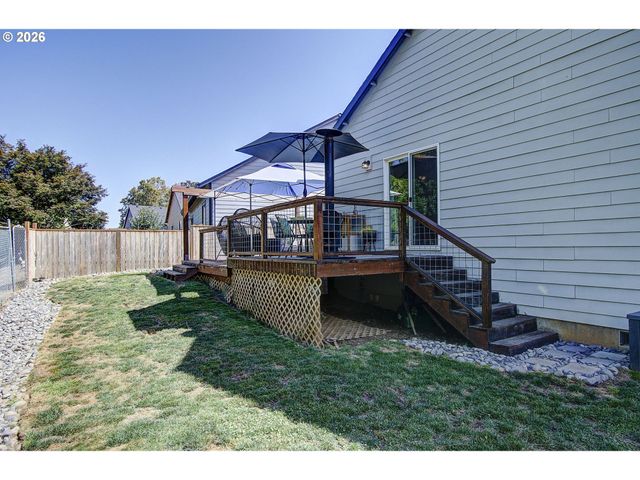 33940 Se ERIKA Ct, Scappoose, OR 97056