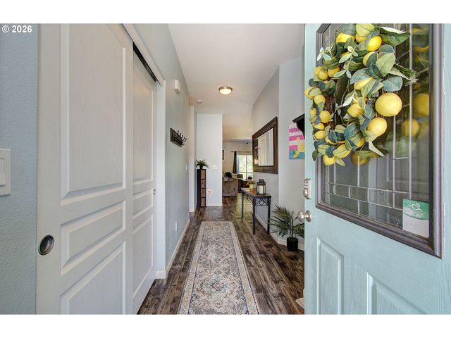 33940 Se ERIKA Ct, Scappoose, OR 97056