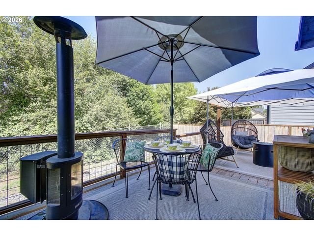 33940 Se ERIKA Ct, Scappoose, OR 97056