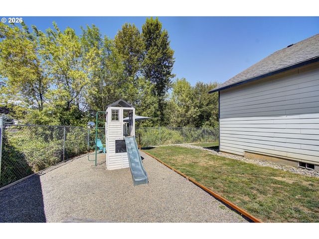 33940 Se ERIKA Ct, Scappoose, OR 97056
