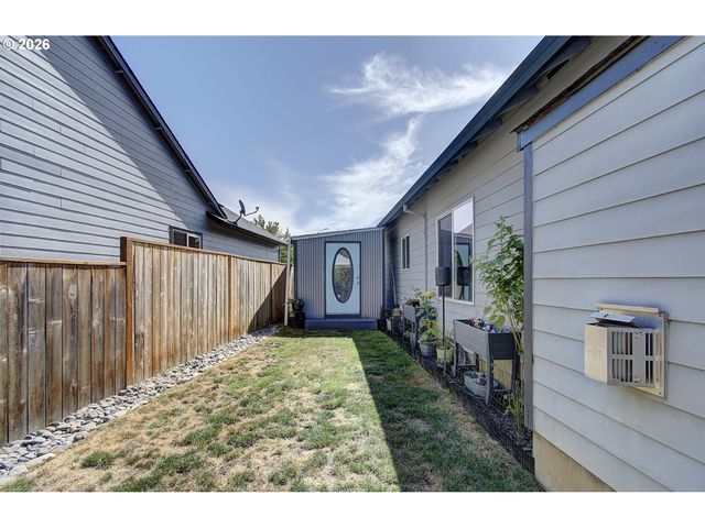 33940 Se ERIKA Ct, Scappoose, OR 97056