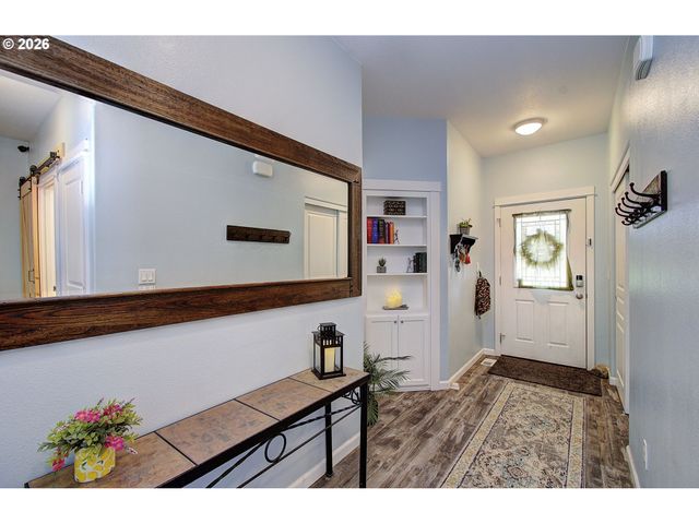 33940 Se ERIKA Ct, Scappoose, OR 97056