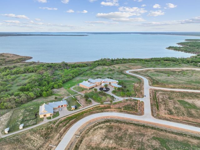 1605 Hillside Drive, Sanger, TX 76266