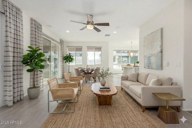 1250 N ABBEY Lane 209, Chandler, AZ 85226