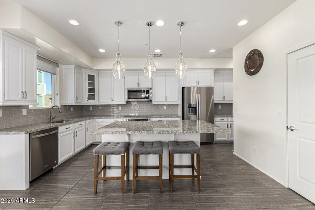 1250 N ABBEY Lane 209, Chandler, AZ 85226