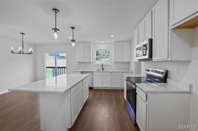 3827 Sonora Stone Drive, Florissant, MO 63031