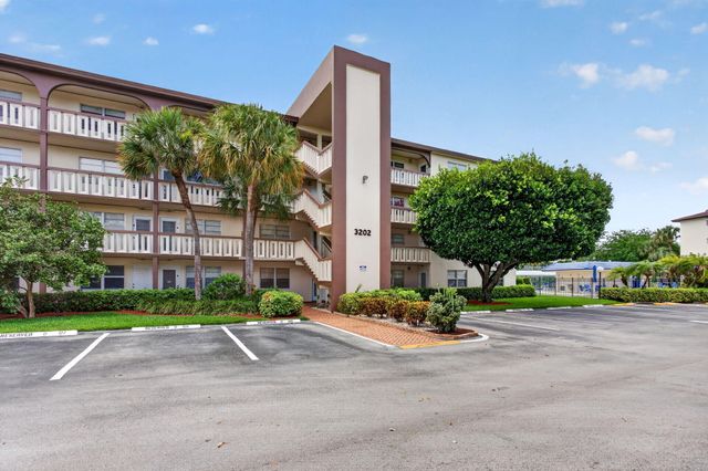 3202 Portofino Point O3, Coconut Creek, FL 33066