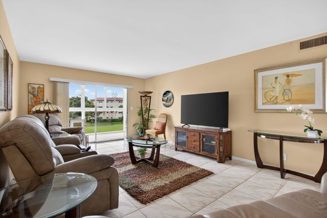 3202 Portofino Point O3, Coconut Creek, FL 33066