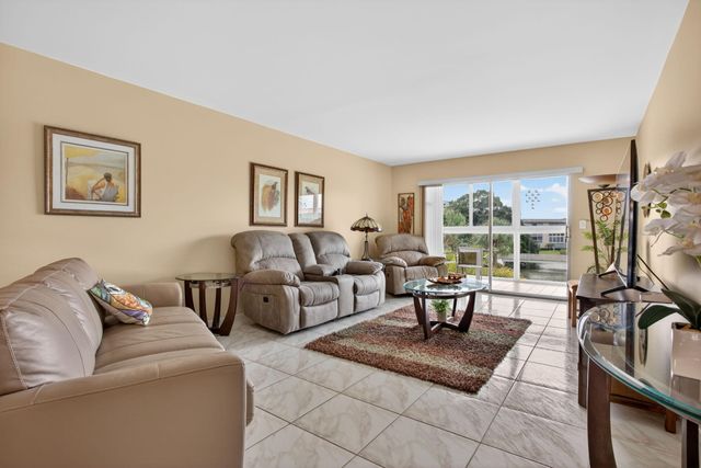 3202 Portofino Point O3, Coconut Creek, FL 33066