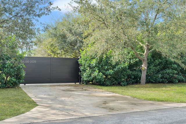 19900 SW 280th St, Homestead, FL 33031