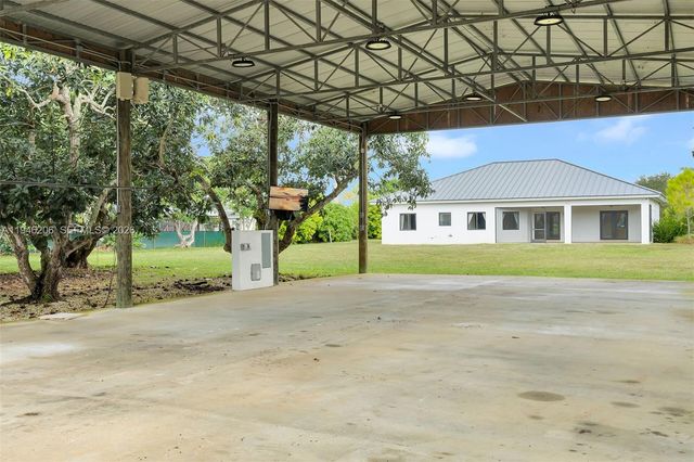 19900 SW 280th St, Homestead, FL 33031