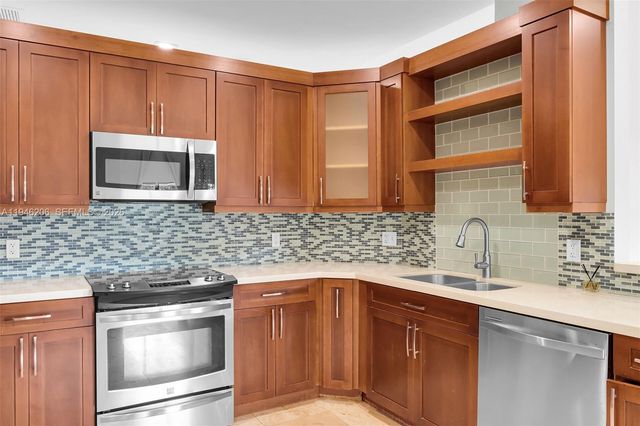 19900 SW 280th St, Homestead, FL 33031