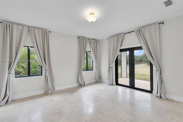 19900 SW 280th St, Homestead, FL 33031