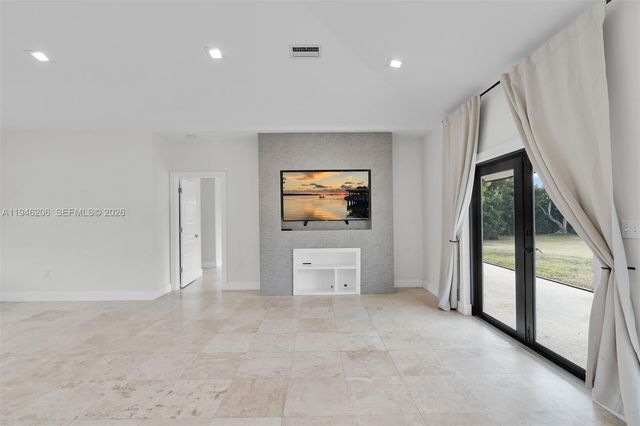 19900 SW 280th St, Homestead, FL 33031