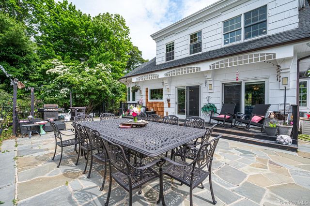 6 New York Avenue, Stony Brook, NY 11790