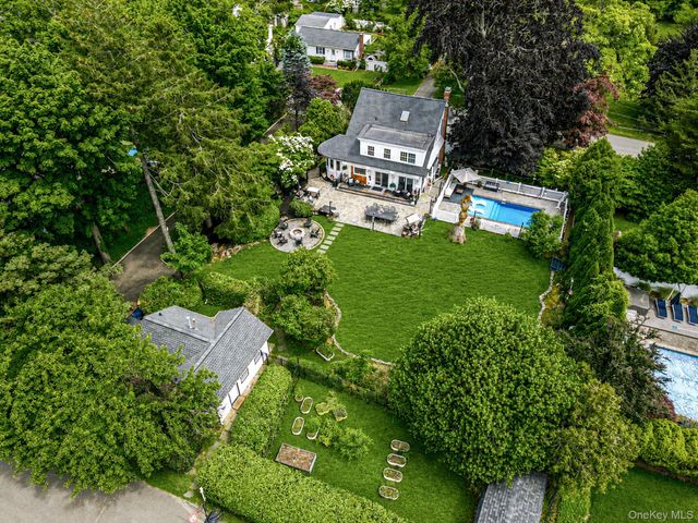 6 New York Avenue, Stony Brook, NY 11790