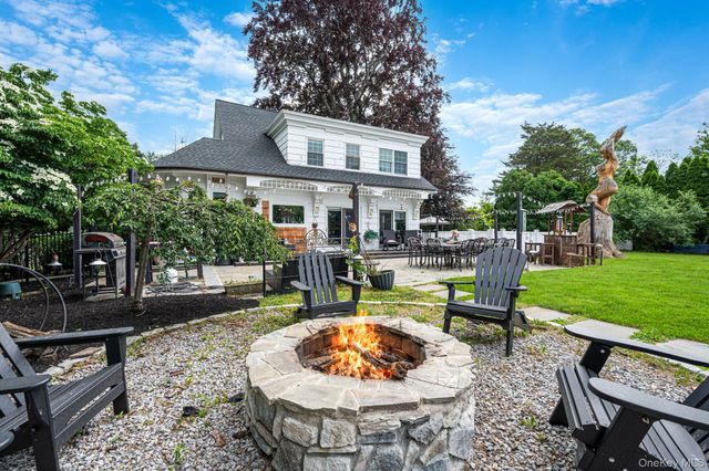 6 New York Avenue, Stony Brook, NY 11790